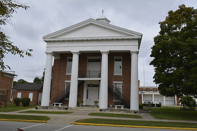 knoxville IL church